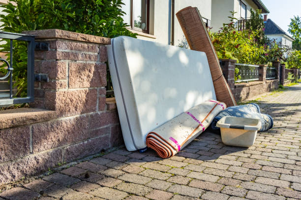 Best Furniture Removal  in Cavalier, ND
